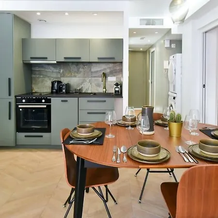 Cannes: Carlton 6p Apartment